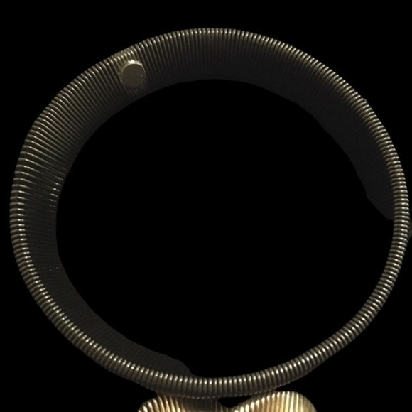 Jewelry - Vintage Slinky Like Metal Coil Stretchy Bracelets - Picture 6 of 8